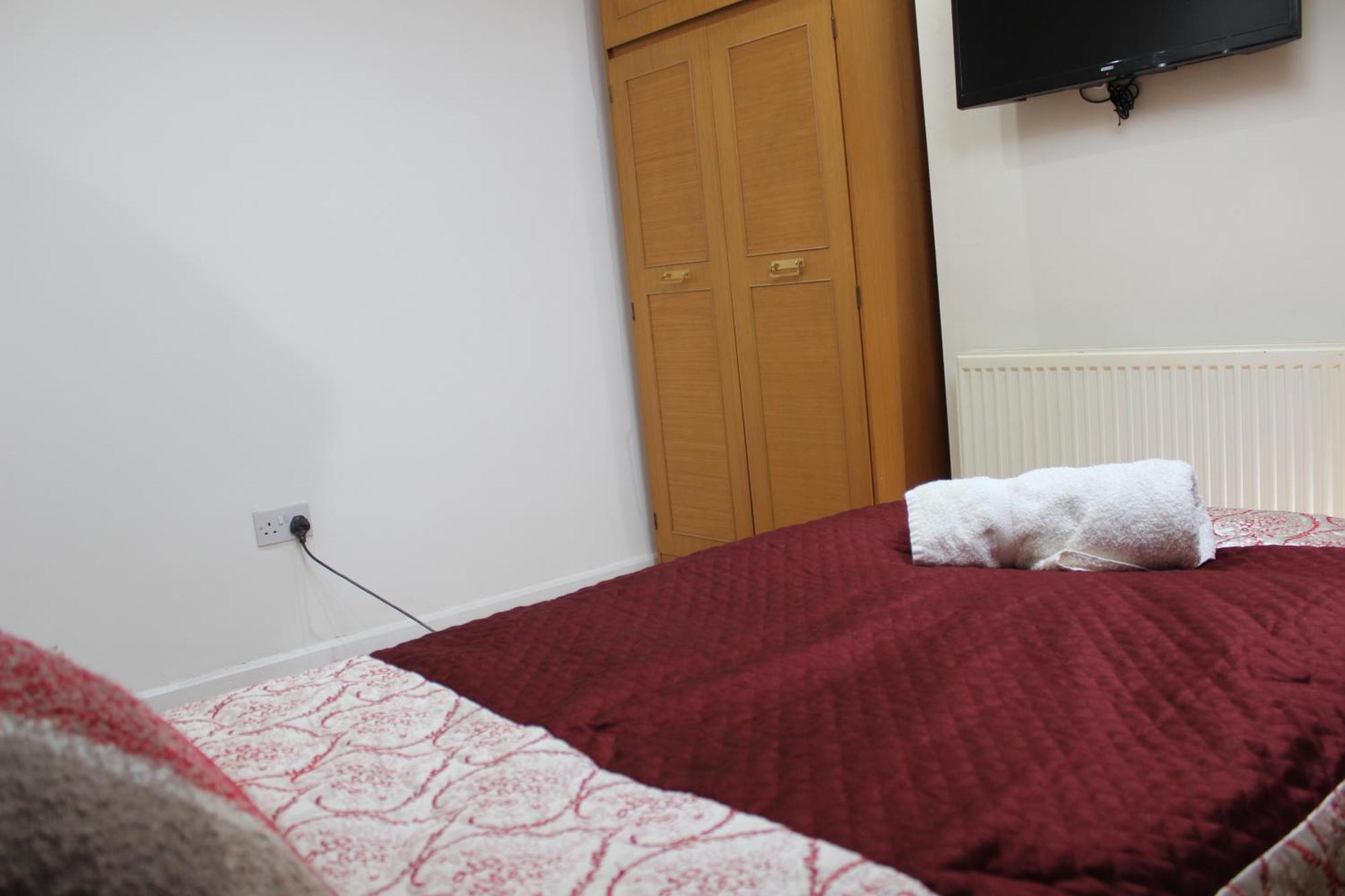 Mother-In-Law Guest House Hotel Leeds ليدز المظهر الخارجي الصورة
