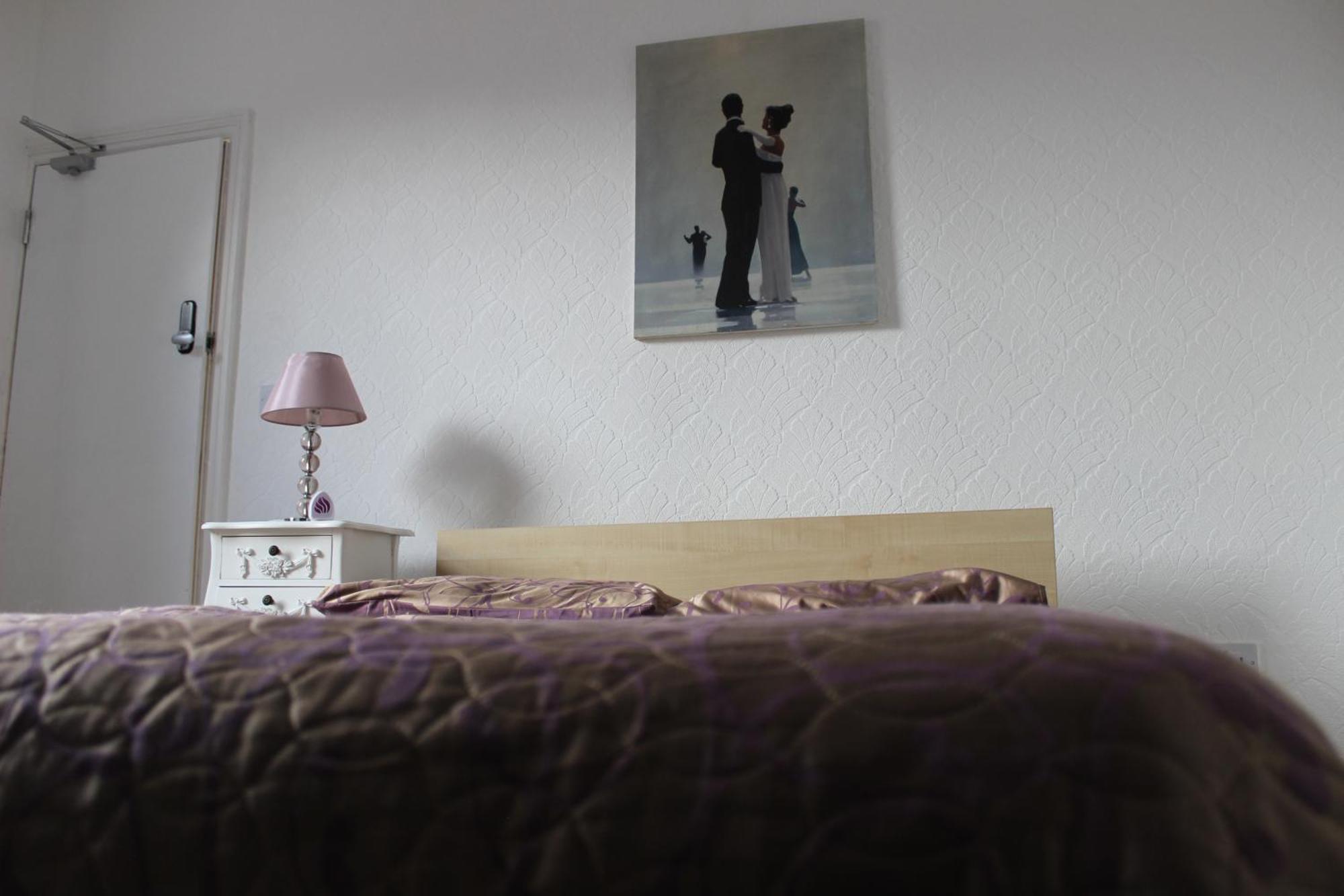 Mother-In-Law Guest House Hotel Leeds ليدز المظهر الخارجي الصورة