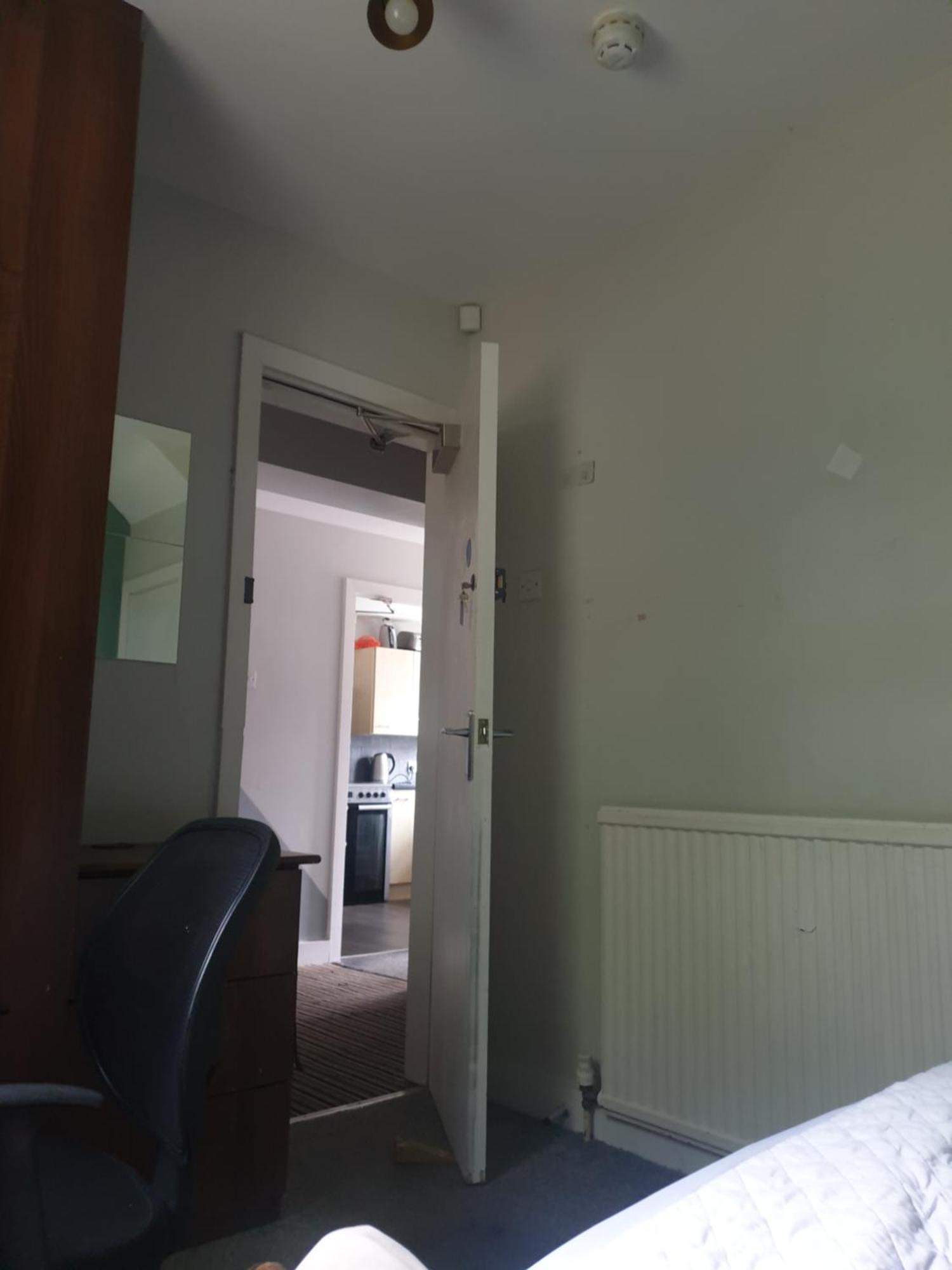 Mother-In-Law Guest House Hotel Leeds ليدز المظهر الخارجي الصورة