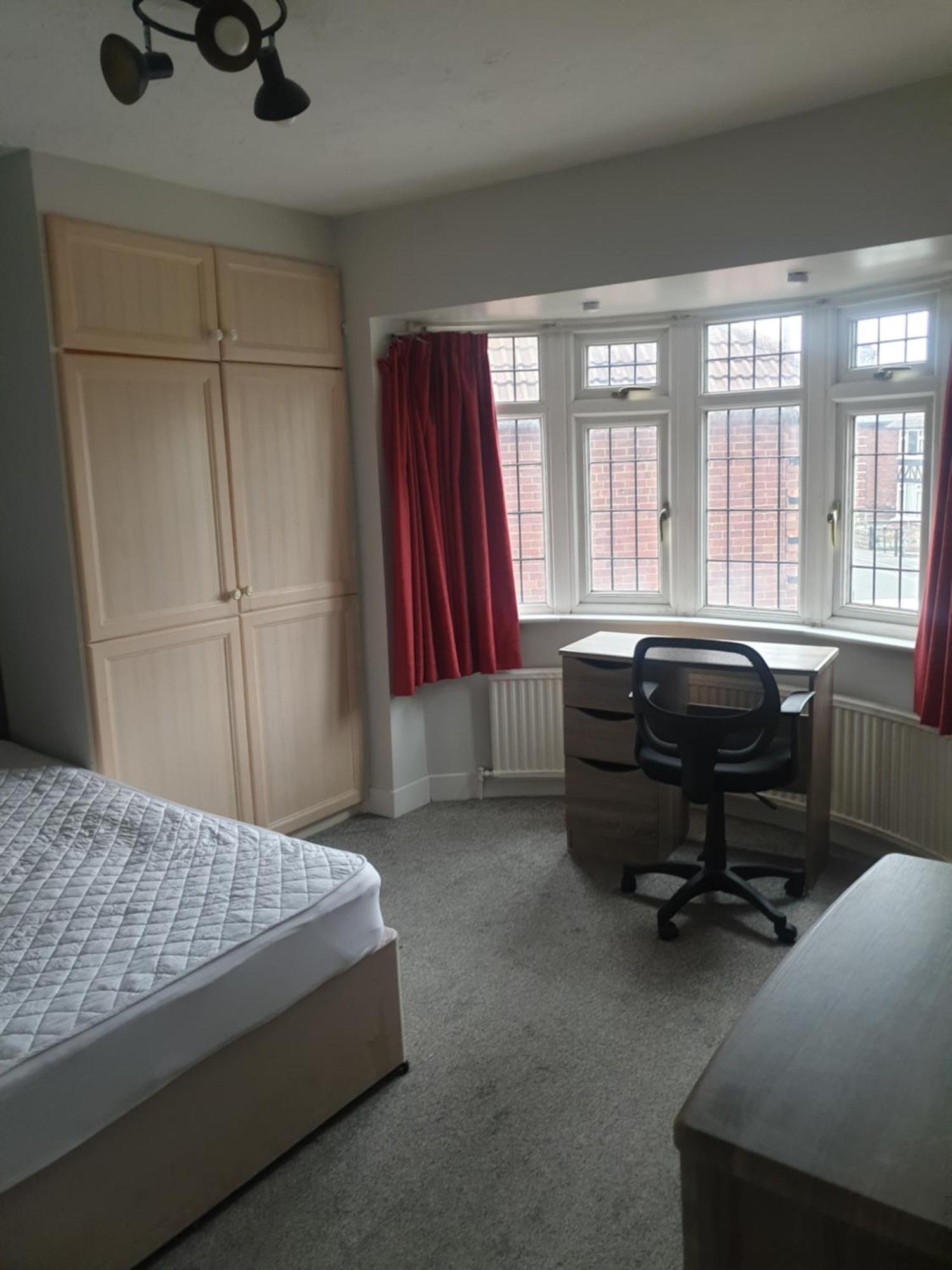 Mother-In-Law Guest House Hotel Leeds ليدز المظهر الخارجي الصورة