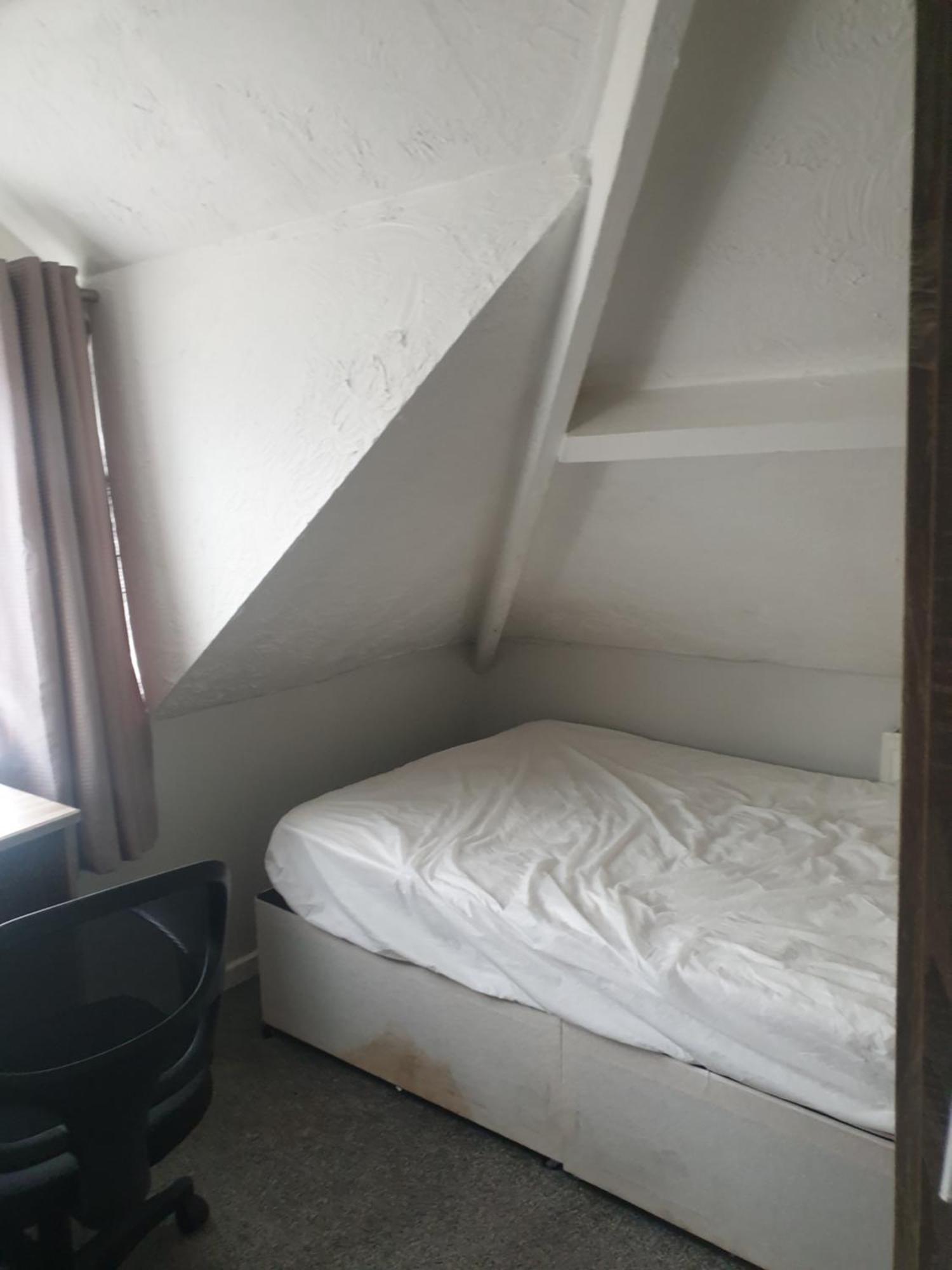 Mother-In-Law Guest House Hotel Leeds ليدز المظهر الخارجي الصورة
