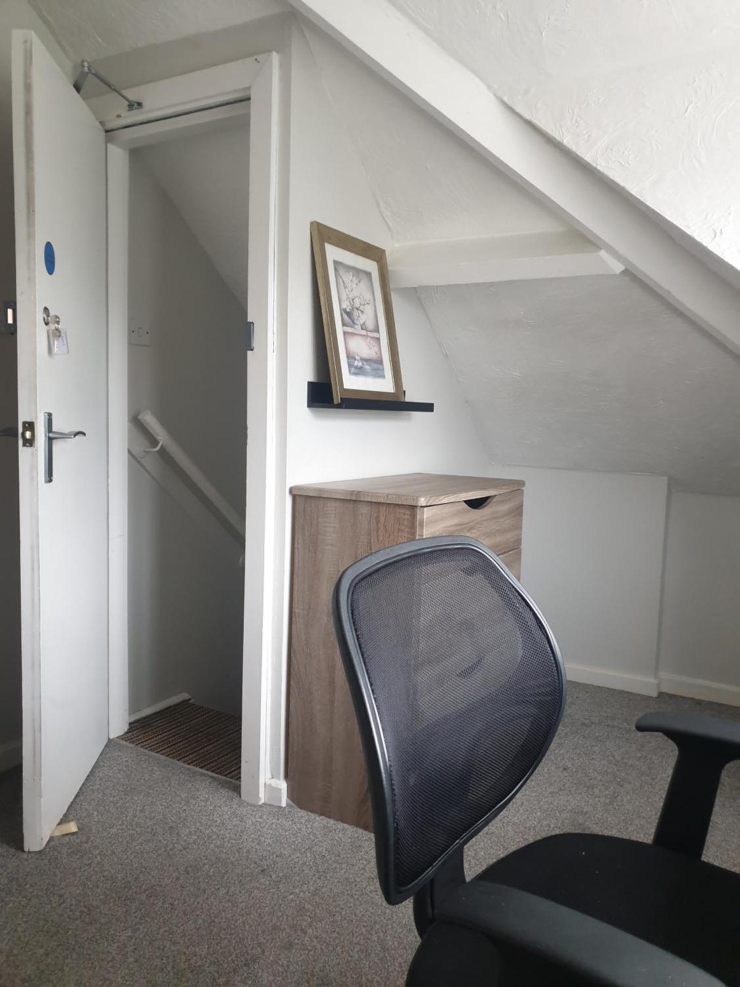 Mother-In-Law Guest House Hotel Leeds ليدز المظهر الخارجي الصورة